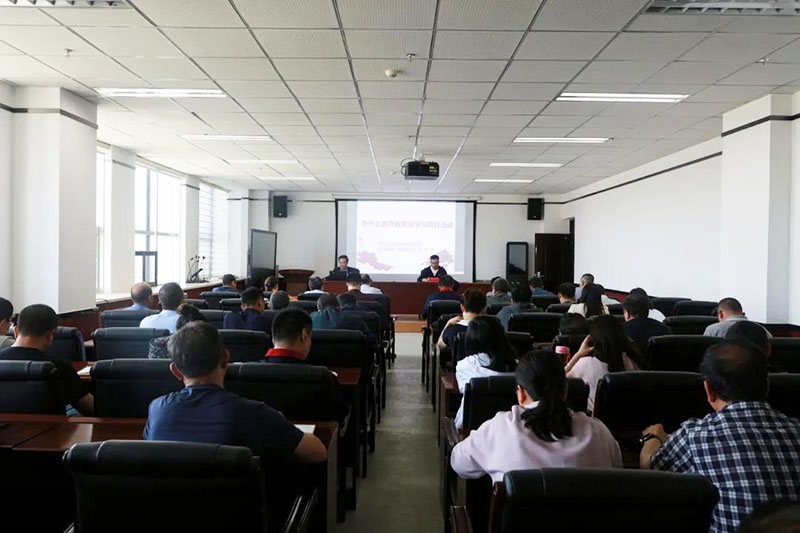 合影.jpg 合影.jpg